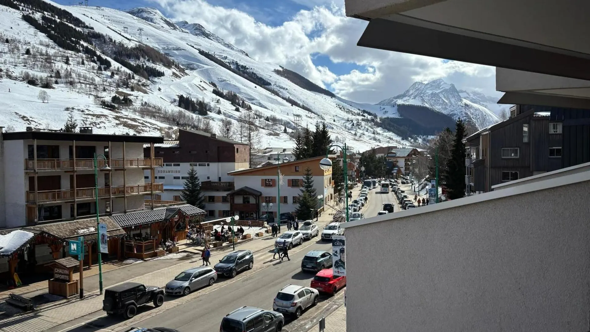Studio With Mountain View Balcony Les Deux Alpes